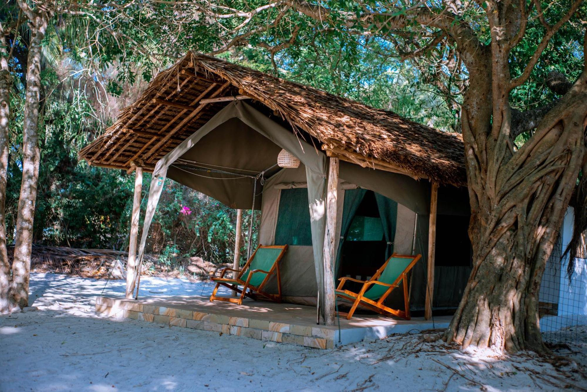 Auberge de jeunesse Mikadi Beach Camp & Backpackers à Dar es Salaam Extérieur photo