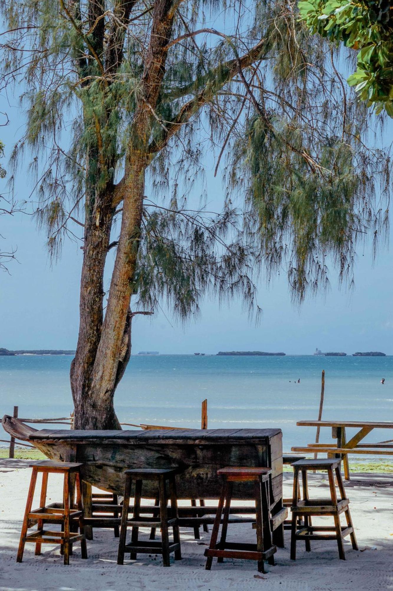 Auberge de jeunesse Mikadi Beach Camp & Backpackers à Dar es Salaam Extérieur photo