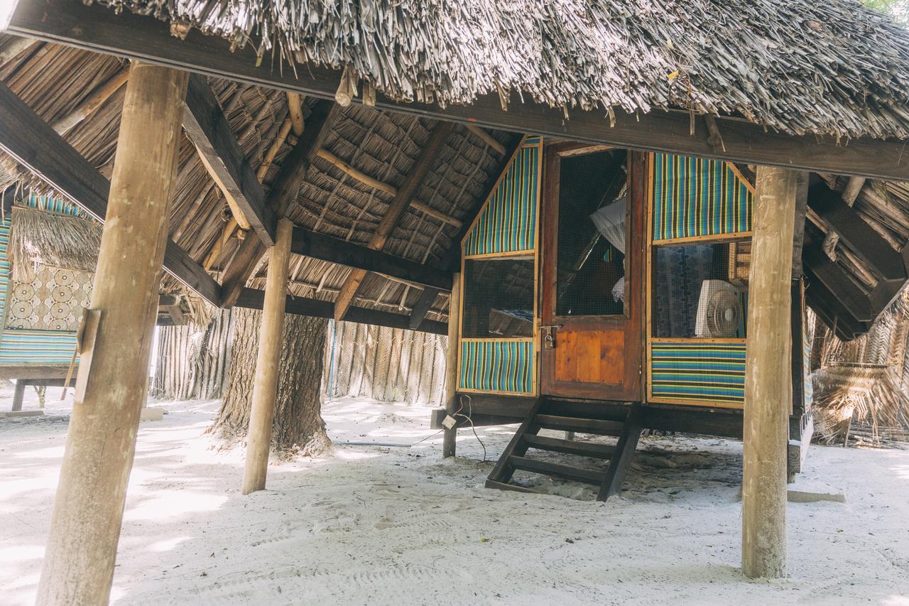 Auberge de jeunesse Mikadi Beach Camp & Backpackers à Dar es Salaam Extérieur photo
