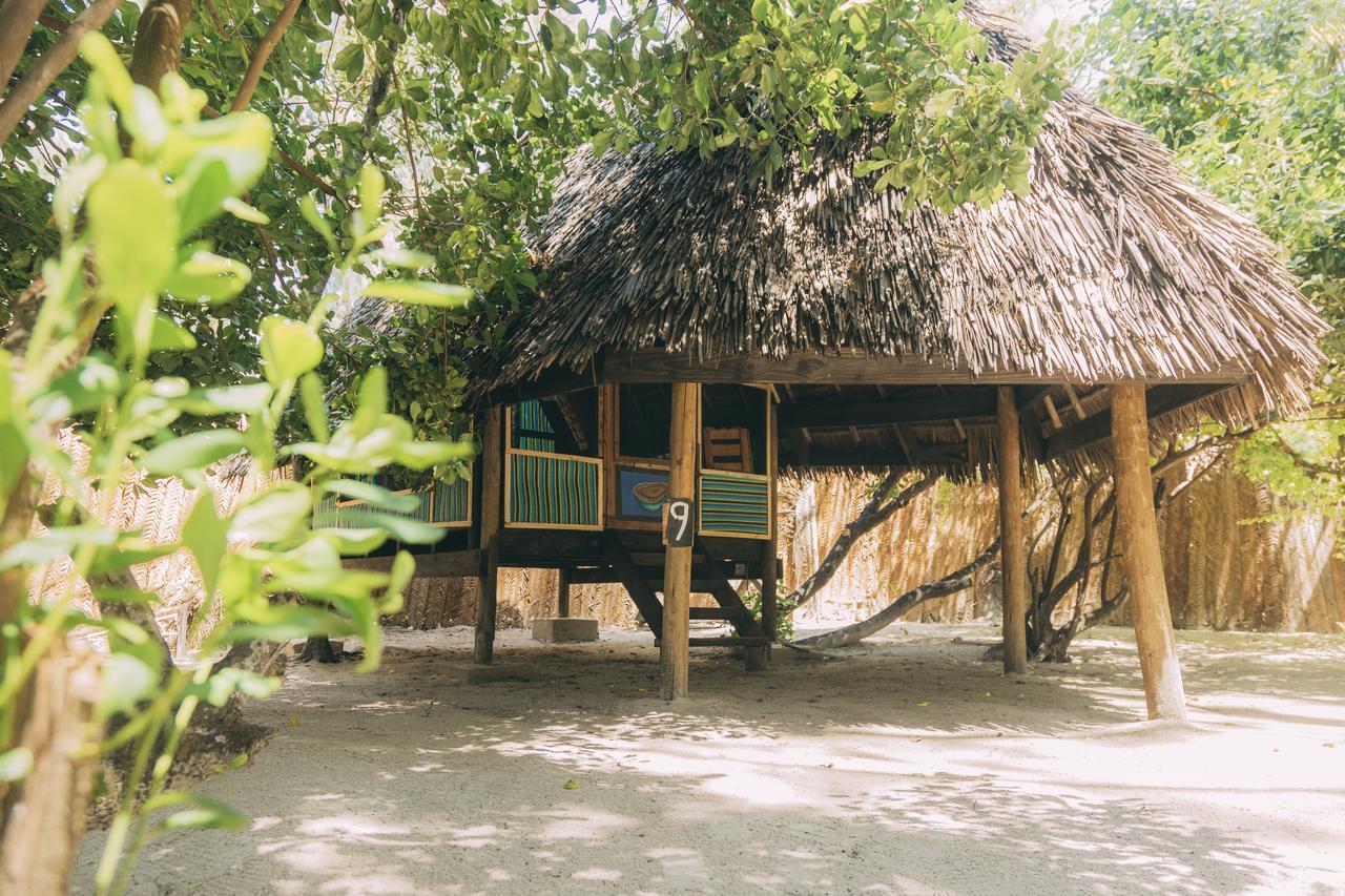 Auberge de jeunesse Mikadi Beach Camp & Backpackers à Dar es Salaam Extérieur photo
